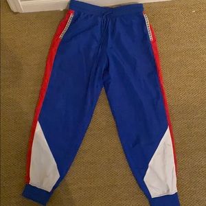 FOREVER 21 WINDBREAKER SWEATS